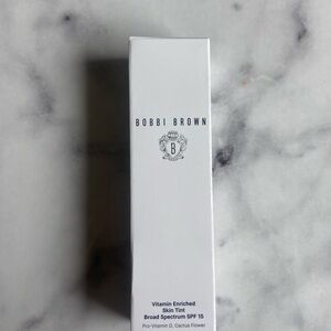 Bobbi Brown Skin Tint SPF 15